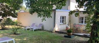 Lovely gite near Aubeterre sur Dronne with pool