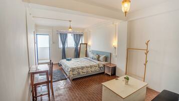 4 bedrooms, WiFi, bed sheets