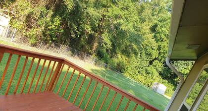 Hidden 3 Bedroom Gem in a centralized location