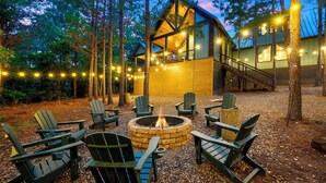 Property grounds - Broken Bow Home w/ Hot Tub, Game Room & EV Charger (Broken Bow)