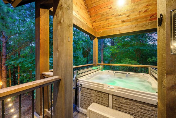 Bain à remous extérieur