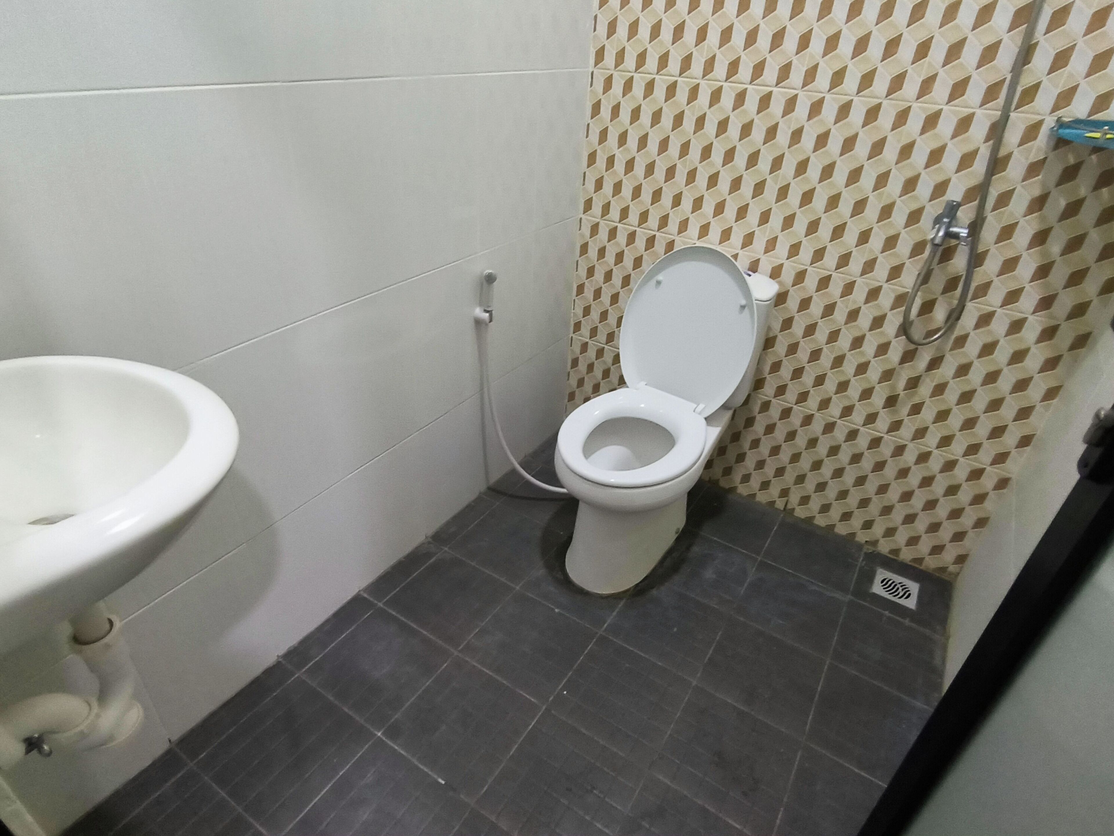 Deluxe Twin Room | Bathroom