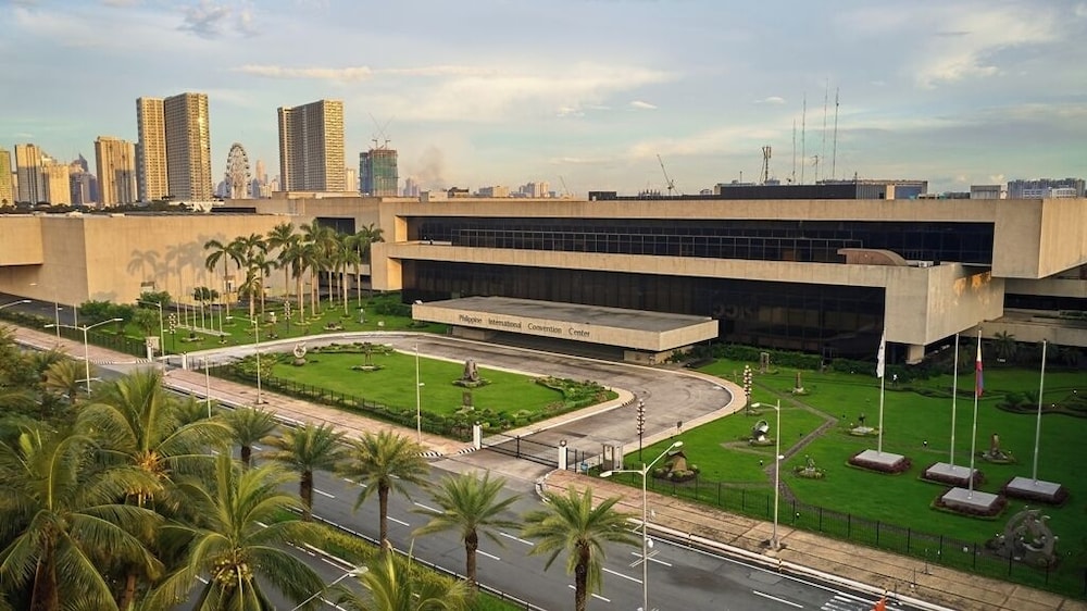 SMDC Breeze Residences