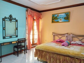 Kamar Standar, pemandangan kebun