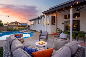 Pool - Glendale Nights: Sleeps 20 | Pool, HotTub, & Games (Glendale)