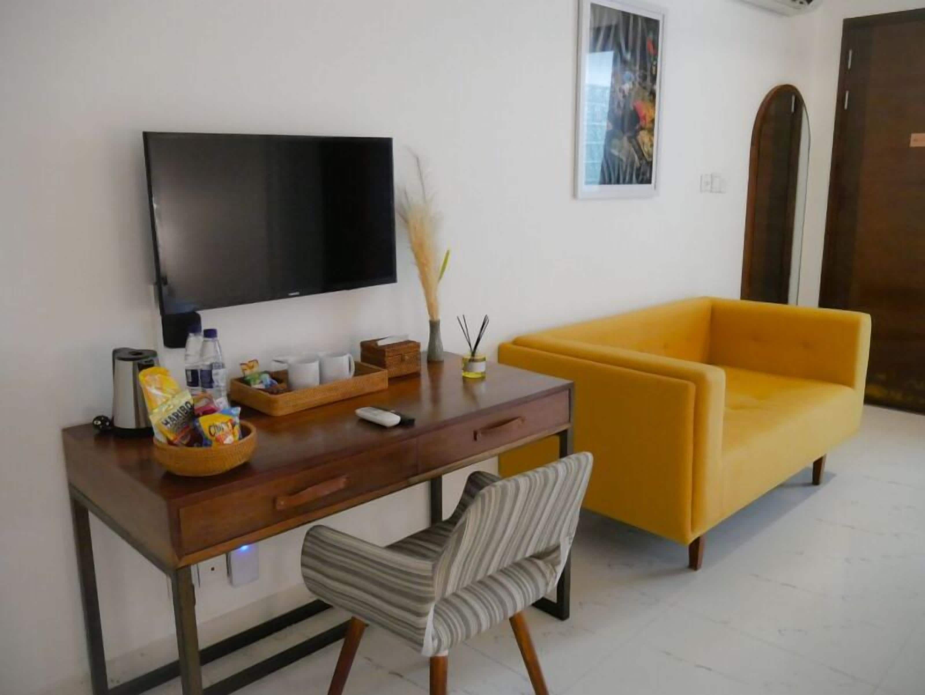 Photo - Jungle Addition