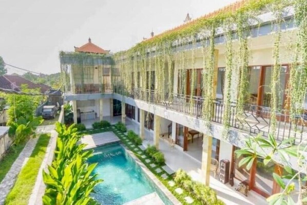 Pool - D'tegal Guest House (King Deluxe Room) (Badung Bali)