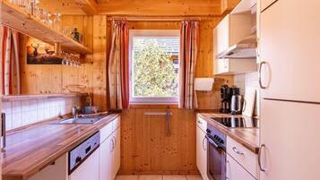 KylskÄp, ugn, spishÀll och diskmaskin