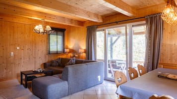 Fernseher, Kamin