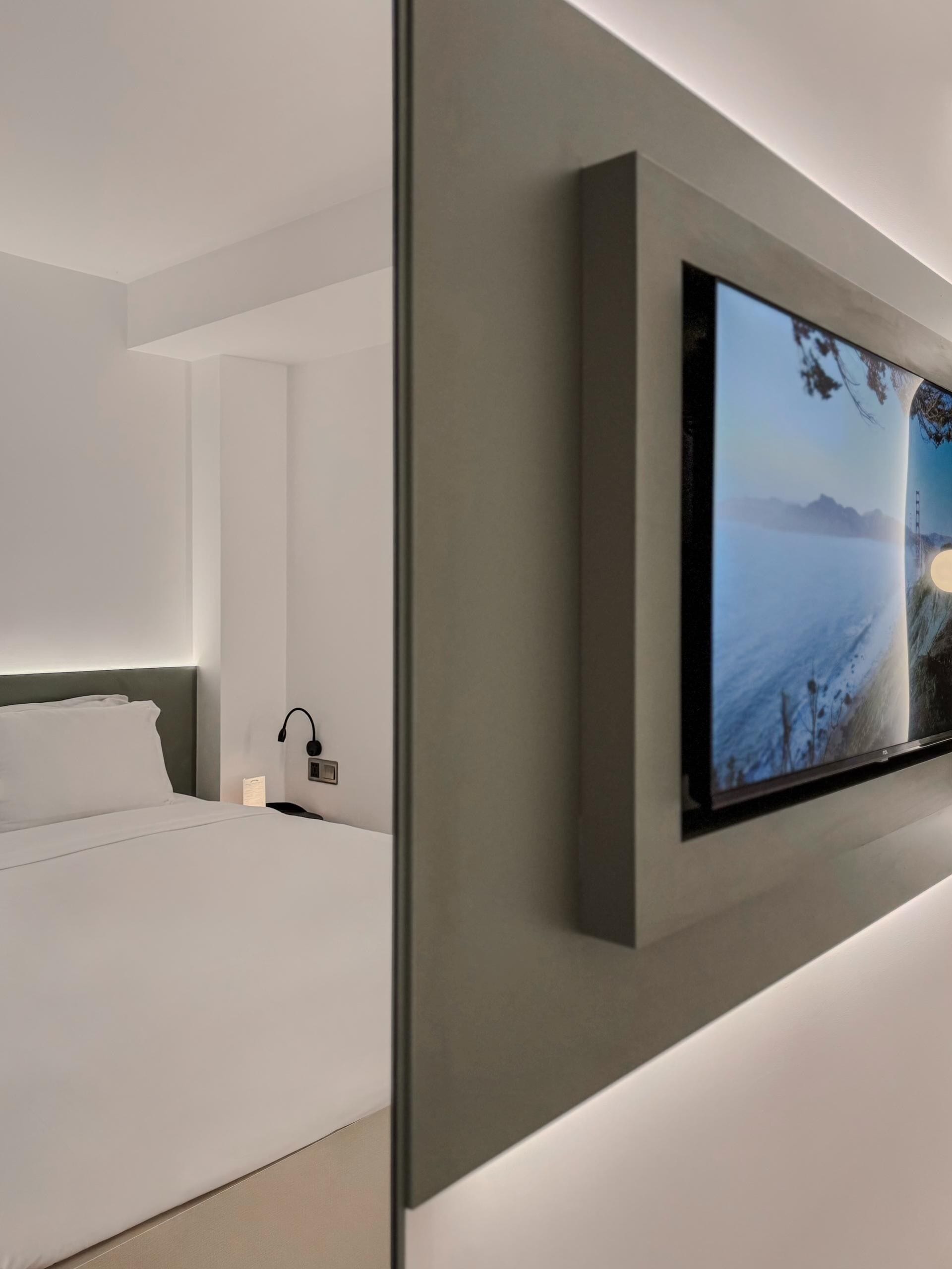 Superior Double Room | In-room safe, desk, blackout curtains, iron/ironing board