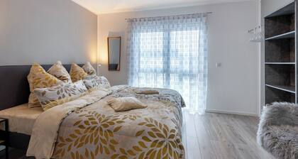 Apartment 'Haus Unterm Hohenstoffel' with Private Terrace and Wi-Fi