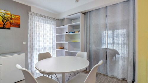 Apartment 'Haus Unterm Hohenstoffel' with Private Terrace and Wi-Fi