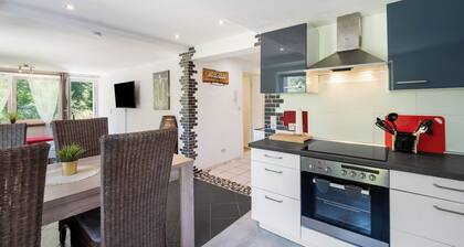 Apartment 'Langenwaldsee' with Private Terrace, Shared Garden and Wi-Fi