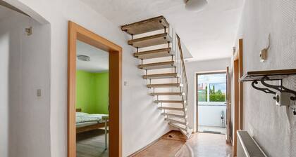 Holiday Home 'Haus Steinheim' with Shared Terrace, Shared Garden and Wi-Fi