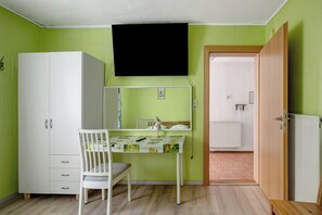 4 habitaciones, tabla de planchar con plancha y wifi gratis