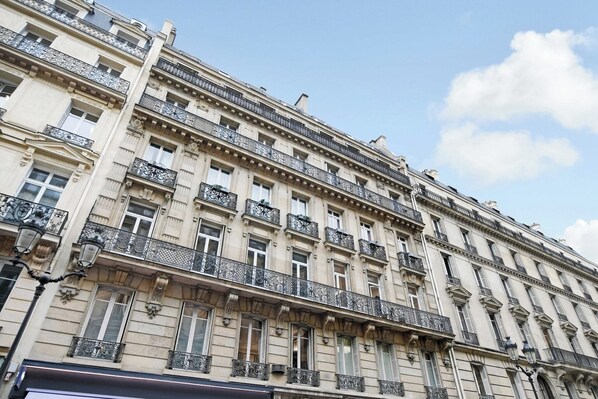 Exterior - Chic hotel-1BR/4P In the heart of the Palais Royal (Paris)