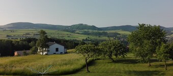 Apartment 'Edith' with Mountain View, Shared Garden and Wi-Fi