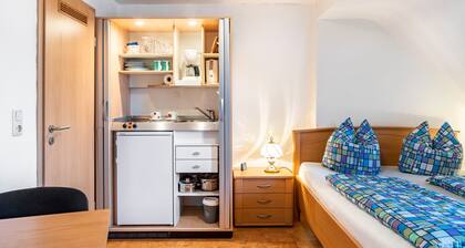 Apartment 'Edith' with Mountain View, Shared Garden and Wi-Fi