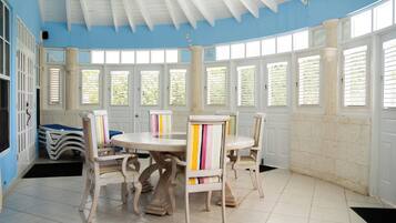 Villa, 5 Bedrooms, Smoking, Private Pool | Dining