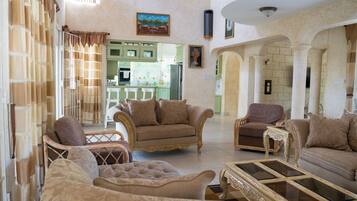 Villa, 5 Bedrooms, Smoking, Private Pool | Living room