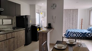 Loft, 1 Bedroom, Smoking, City View | Private kitchen - Apto Murano By Relajao (Popayán)