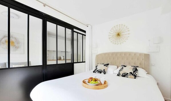 1 dormitorio, tabla de planchar con plancha, wifi gratis y ropa de cama