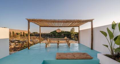 Stunning Retreat w/pool in Azoia - Casa da Serra 1