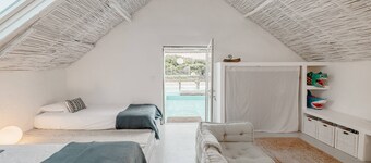 Stunning Retreat | Heated Pool | BBQ | Fire Pit