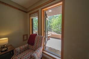 Exterior - Slopeside 2777b (Keystone)