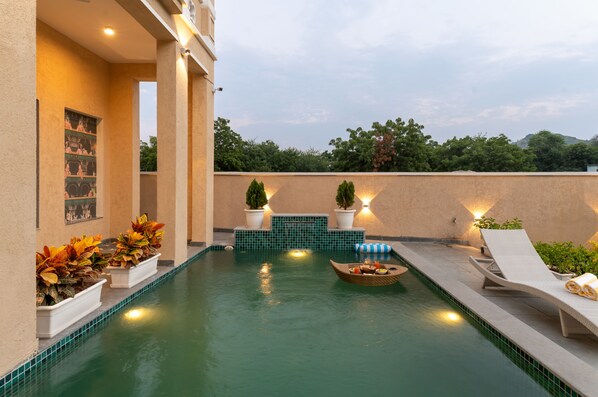 Outdoor pool - Downtown The Hills Collective (Udaipur)