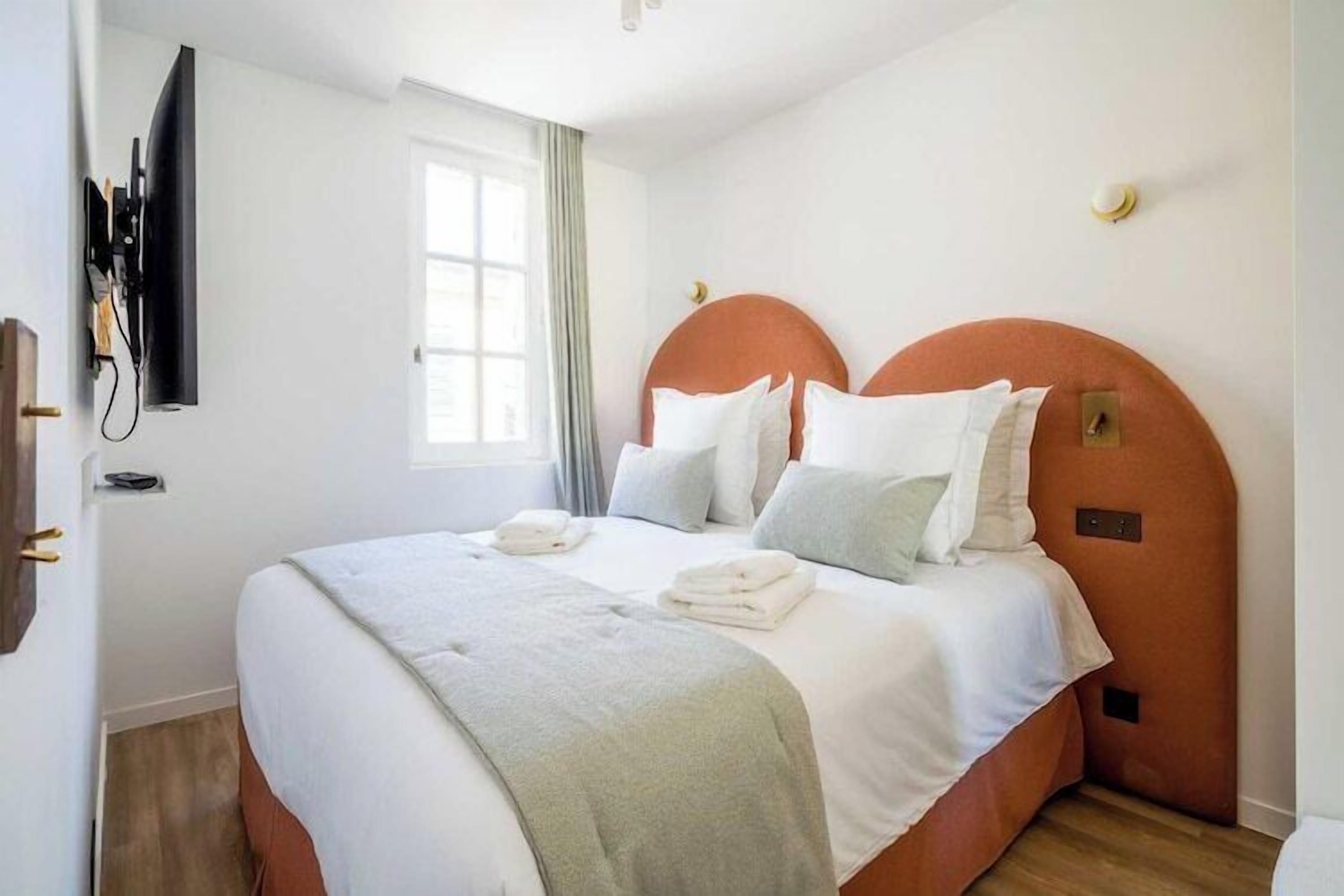 1 bedroom, iron/ironing board, travel crib, free WiFi