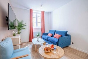Smart TV - Beautiful 2bdr flat - Hyper centre St Tropez (Saint-Tropez)