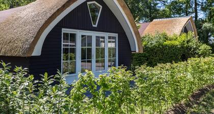 Beautiful Cottage Near Giethoorn