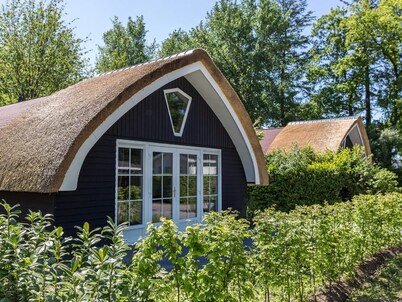Beautiful Cottage Near Giethoorn