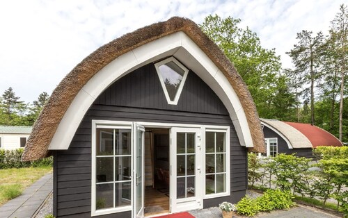 Beautiful Cottage Near Giethoorn