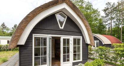 Beautiful Cottage Near Giethoorn