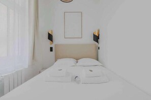 Desk, iron/ironing board, free WiFi, bed sheets - Elegant apartment - 1BD/2P - Panthéon (Paris)