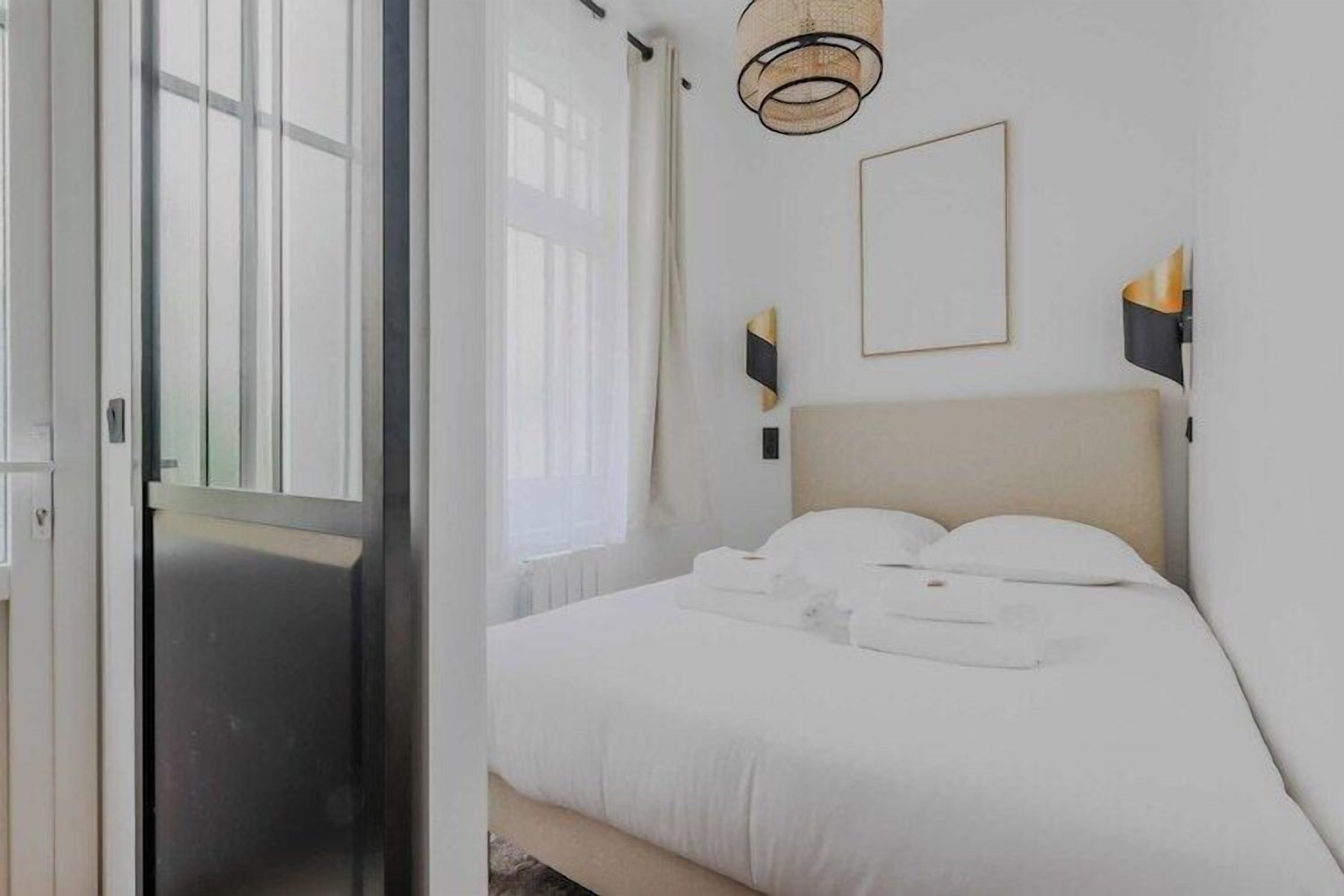 Desk, iron/ironing board, WiFi (free), bed sheets