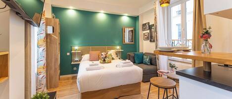 1 quarto, escrivaninha, ferros/tábuas de passar roupa, Wi-Fi de cortesia