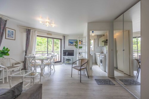 Cosy apt with parking & balcony - 4P - Deauville