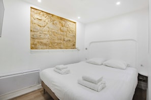 1 habitación, internet y ropa de cama