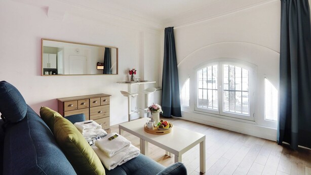 Apartment | Living area - Atypical Bright Studio - 2P - Gare du Nord (Paris)