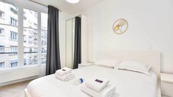 1 slaapkamer, een bureau, een strijkplank/strijkijzer, gratis wifi