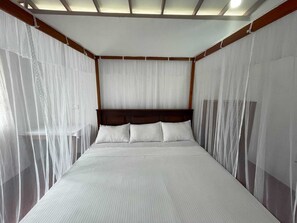 4 habitaciones, escritorio, wifi y ropa de cama