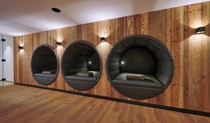 Interior - Vacation apartment Hochfelln, 1-6pers., 2 sep. 1st bedroom, 1st floor, east-facing balcony with lake & distant view (Chieming)