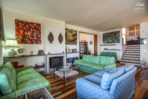 TV, DVD player, stereo