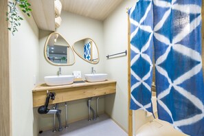 Comfort Villa | Bathroom | Slippers - miyu hanka (Osaka)