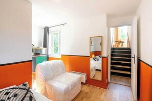 1 chambre, fer et planche à repasser, Wi-Fi, draps fournis