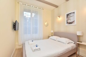 1 bedroom, desk, iron/ironing board, travel cot - Cosy appartement - Buttes aux Cailles (Paris)