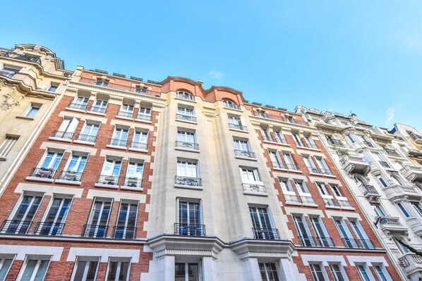 Exterior - Charming studio - 2P - AC - Plaine-de-Monceau (Paris)